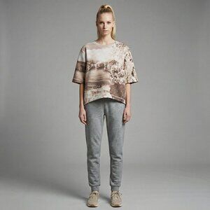 BCBGMAXAZRIA Oversized Printed Sweatshirt Top Structured Fabric Oversized Fit